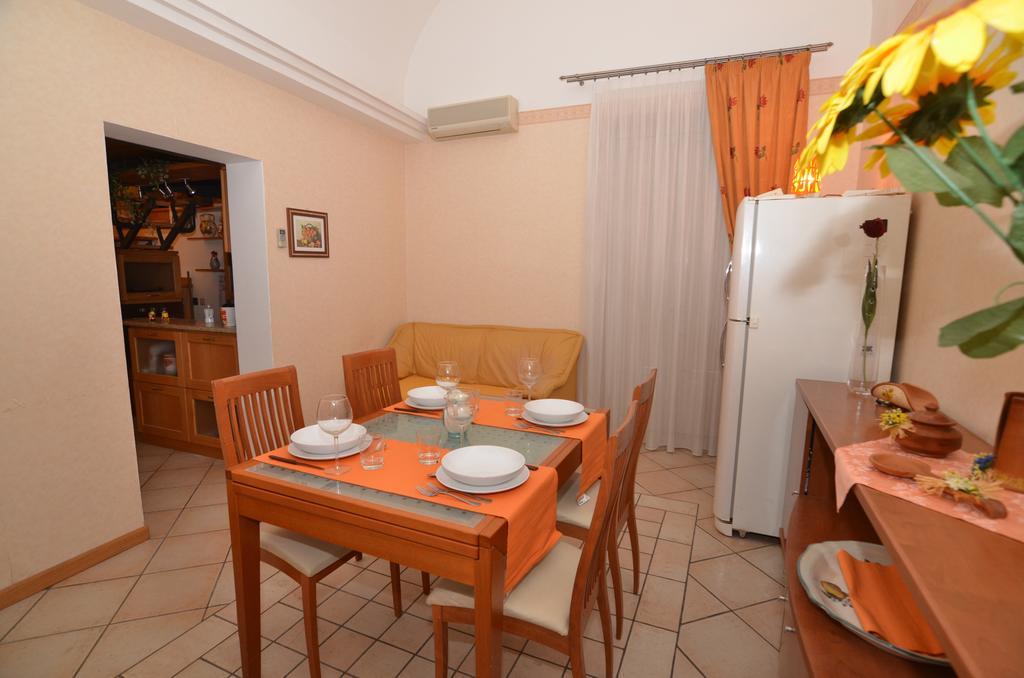 Apartment Gemmellaro Catânia Quarto foto